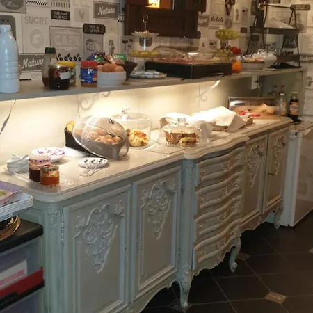Des Ardennes Hotel 2*