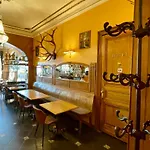 Des Ardennes Hotel