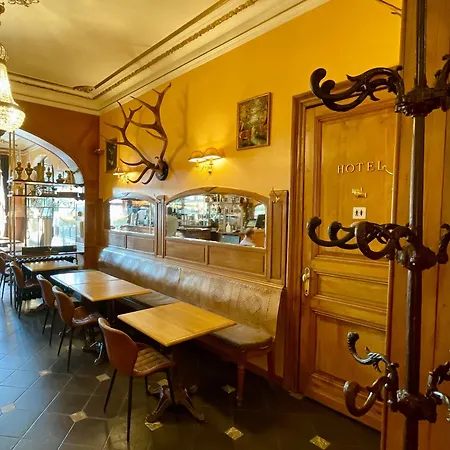 Des Ardennes Hotel