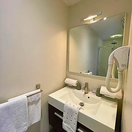 Hotel Des Ardennes 2*